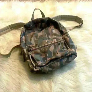 Camouflage 12x9 Backpack With Handle